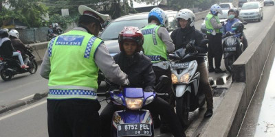 Minta Nomor HP dan Teror Wanita yang Ditilang, Polantas di Tangerang Berurusan dengan Propam