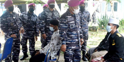Operasi Serbuan Vaksinasi Marinir, Manjakan Masyarakat Madiun