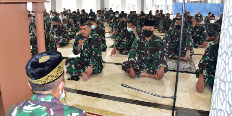 Jelang HUT TNI Ke 76 Korps Marinir Laksanakan Doa Bersama