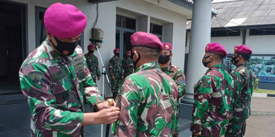 Dandenbek Lanmar Jakarta Pimpin Upacara Kenaikan Pangkat