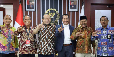 Bertemu PB PGRI, Ketua DPD RI Sampaikan Agenda Safari FGD Amandemen Konstitusi