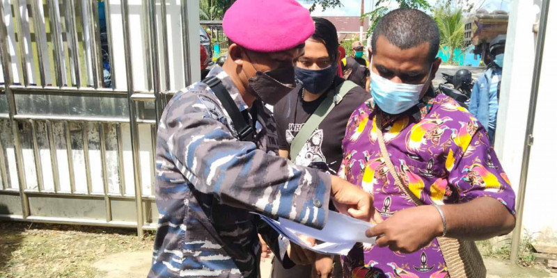 Korps Marinir Sasar Masyarakat Kabupaten Sorong Yang Belum Melaksanakan Vaksinasi