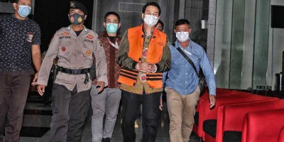 Azis Syamsuddin Bungkam soal Bekingnya di KPK