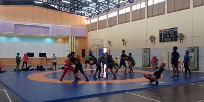 Tiga Medali Emas Diperebutkan di Matras Gulat PON Papua Hari Ini