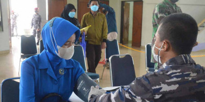 Korps Marinir TNI AL Kembali Gelar Vaksinasi di Gedung Bapra Marinir Cilandak