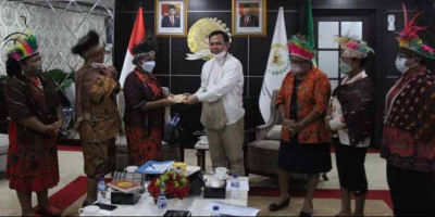 Waket DPD RI Terima Audiensi Mace-Mace Aktivis Perempuan, Bicarakan Permasalahan Di Tanah Papua