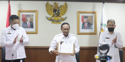 Sekjen DPD RI Canangkan Gerakan Nasional Sadar Tertib Arsip