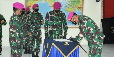 Kolonel Marinir Rivelson Saragih Resmi Jabat Asisten Intelijen Danpasmar 3