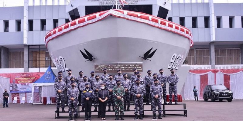 Panglima TNI, Menlu dan Menteri PPN/Kepala Bappenas Terima Brevet Kehormatan Hidro-Oseanografi TNI AL