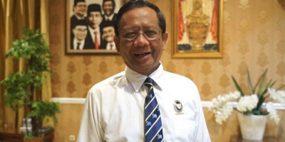 Mahfud MD: Korban Pinjol Tak Usah Bayar Utang, Kalau Diteror Lapor!