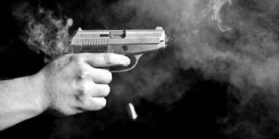 Kontak Senjata dengan KKB, Prajurit TNI Tertembak di Tangan Tembus ke Perut