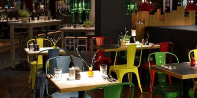 Jakarta PPKM Level 1, Makan di Restoran Tak Lagi Dibatasi
