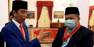 Pertanyaan Jokowi ke Fahri Hamzah: Mas Kenapa Sekarang Oposisinya Lemah <i>Kok</i> Senayan Pada Diam