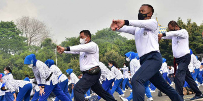 Dankormar Olah Raga Bersama Prajurit dan PNS Marinir Wilayah Jakarta
