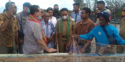 Curhat Bupati Simon Ke Prof. Rokhmin Dahuri, Memotivasi Keseriusannya Bangun Malaka