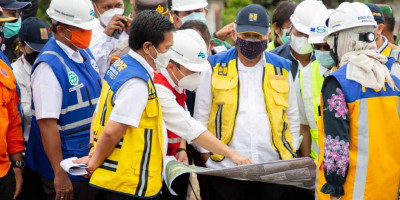 Menteri Basuki Perintahkan Perlebar Alur Sungai dan Relokasi Rumah di Bantaran