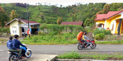 Tim Touring JKW-PWI Menembus Berbagai Lintasan dan Cuaca 