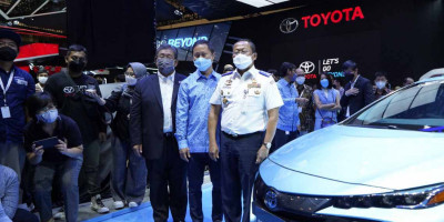 Bluebird -Toyota Bersinergi Hadirkan Armada Taksi Ramah Lingkungan