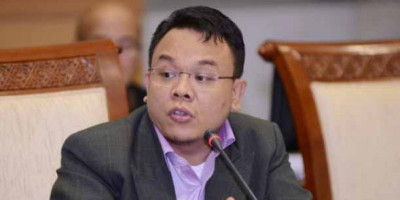 Sudah Saatnya Pemerintah Pakai Vaksin Produksi Dalam Negeri