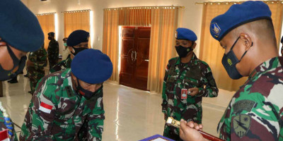 Komandan Lanud Silas Papare Pimpin Upacara Sertijab Kadislog SPR