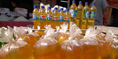 Pemerintah Bakal Larang Penjualan Minyak Goreng Curah Mulai 1 Januari 2022