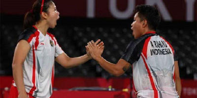 Greysia Polii/Apriyani Rahayu ke Semifinal, Hafiz/Gloria Dihentikan Pasangan Denmark 