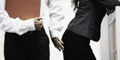 Perempuan di Bekasi Dilecehkan Saat Sedang Antre di Bank, Bokongnya Dielus