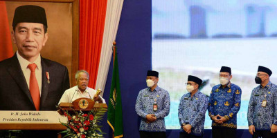   Pada HUT Ke-50 Korpri, Menteri Basuki Terima Penghargaan Lifetime Achievement Award