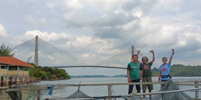 Yanni Duluan Naik Pesawat, Tim JKW-PWI Menyeberang ke Kalimantan 7 Desember