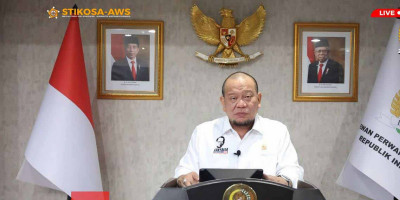 Di Depan Wisudawan Stikosa-AWS, LaNyalla Sebut Transformasi Kurikulum Harus Dilakukan 