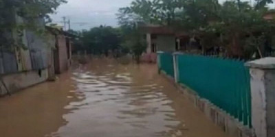Tanah Longsor dan Banjir di Majalengka, Jalan Provinsi Terputus