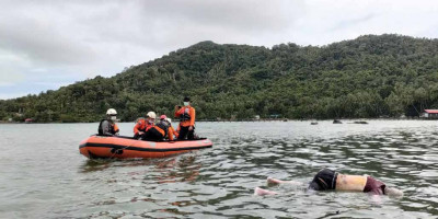 Bakamla RI Evakuasi Korban Hilang Saat Mancing di Perairan Pemangkat