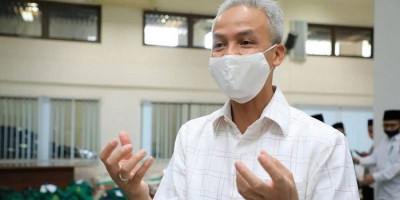 Beda Tipis, Prabowo Subianto dan Ganjar Pranowo Bersaing Ketat dalam Bursa Capres