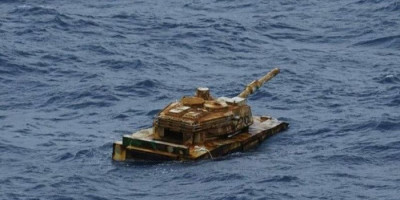 Benda Mirip Tank Hanyut di Perairan Natuna, Ini Kata TNI AL