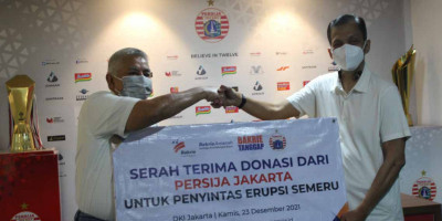 Persija Gandeng Bakrie Amanah Bantu Warga Terdampak Erupsi Semeru 