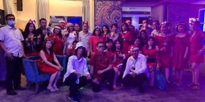 Kegembiraan The Famous Club Rayakan Ulang Tahun dan Natal Bersama