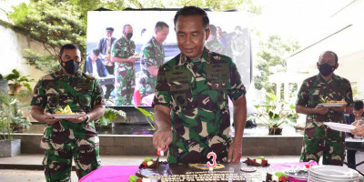 Mendapatkan Predikat WBK Korps Marinir Menggelar Syukuran