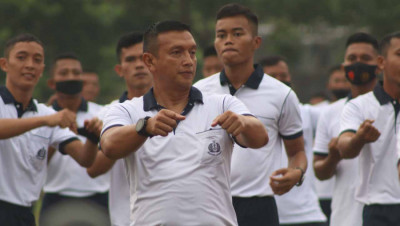 Danmenbanpur 1 Mar laksanakan olah raga bersama Danpasmar 1
