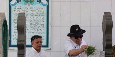Ziarah ke Makam Pahlawan, LaNyalla Ajak Masyarakat Teladani Perjuangan Pangeran Diponegoro