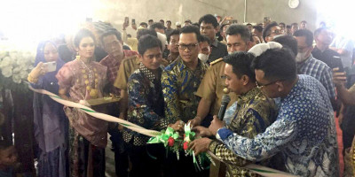 Gunting Pita, Hasan Basri Resmikan CV. Sinar Sulawesi 328
