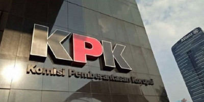 KPK OTT Pengacara, Hakim dan Panitera Pengadilan di Surabaya