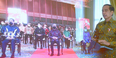 Kinerja Ekonomi Sektor Riil Membaik, Presiden: Tetap Waspadai Covid-19