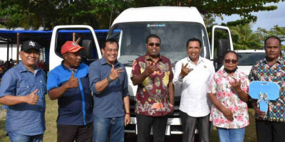 Bupati Kembali Serahkan Bantuan Sarana Transportasi