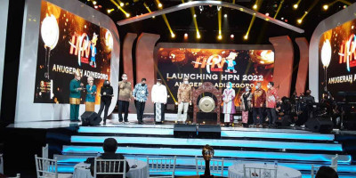 Pukul Gong Tandai Launching HPN 2022 Kendari 