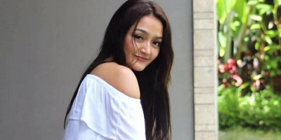 Siti Badriah Umumkan Positif Omicron, Gejala Sakit Tenggorokan dan Mual