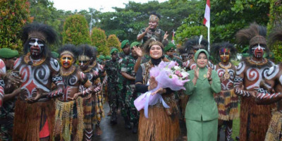 Korem 174/ATW Kukuhkan Bupati Merauke Sebagai Orang Tua Asuh Prajurit Yonif 757/GV