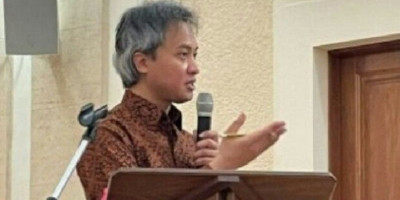 Romo Bernardus Dirgaprimawan SJ, Imam Indonesia Pertama yang Lulus dan Meraih Gelar Doktor dari Institut Bliblicum 