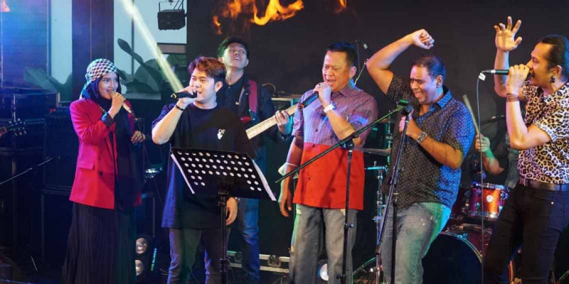 Kompetisi Musik 'Mencakar Langit Rock Battle Nusantara' di Tiga Negara
