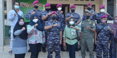 Lanmar Jakarta Serbu Warga Kelurahan Paseban Jakarta Pusat Dengan Vaksin