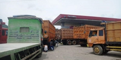 Tolong Pak Erick Thohir, Sopir Truk Mengeluh Solar Langka di Lampung